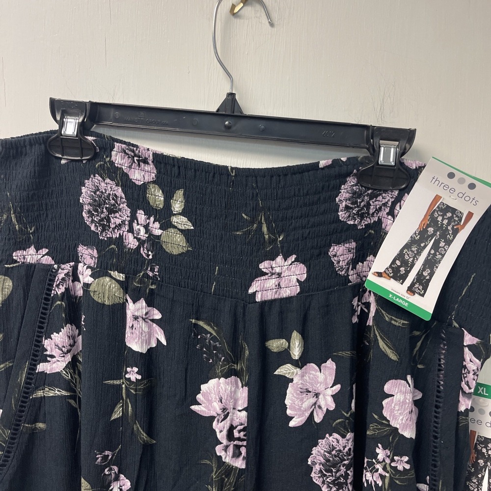 New With Tags Three dots Floral Black and Purple wide leg pants. Size XL